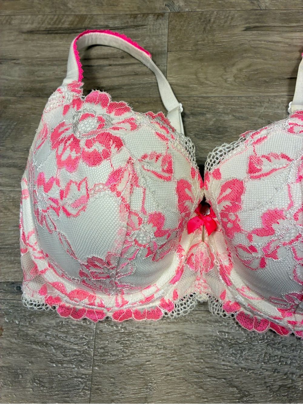 Victoria Secret Floral Lace Lined Demi Bra - Picture 2 of 11